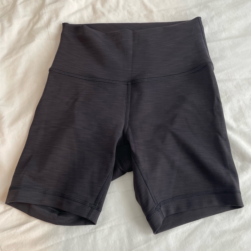 Lululemon Wunder Train Shorts 8”